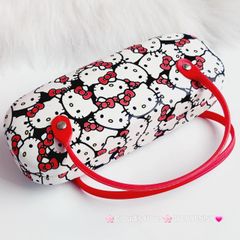 Hộp đựng kính Hello Kitty có quai xách