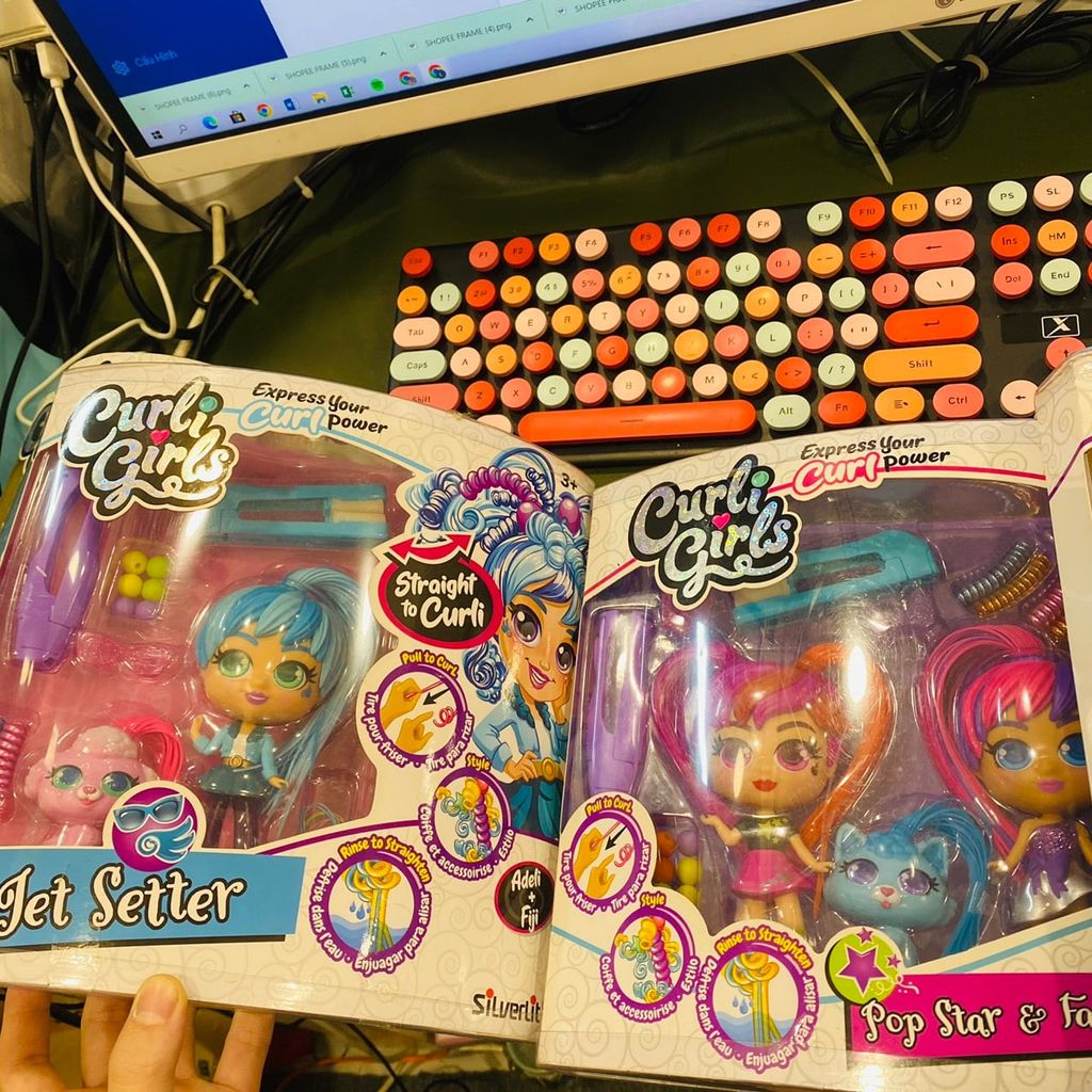 Đồ chơi búp bê Ngôi sao ca nhạc Charli Hãng Curli Girls