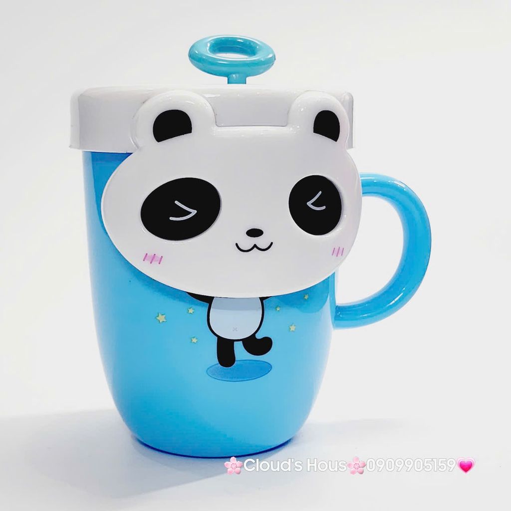 Ly Nước Nhựa Gấu Panda Kèm Muỗng