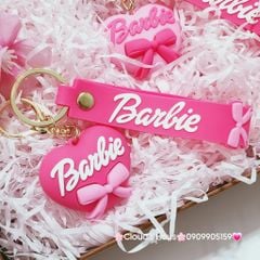 Móc Khóa Barbie Trái Tim bên lề