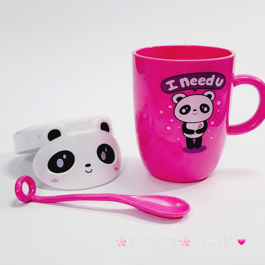 Ly Nước Nhựa Gấu Panda Kèm Muỗng