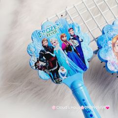 Lược Chải Tóc Đệm Khí Mát Xa Hình Công Chúa Elsa Frozen Tiện Dụng Dành Cho Bé Gái