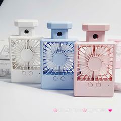 Mini Fan - Quạt Cầm Tay - Để Bàn Dáng Nước Hoa Có Phun Sương