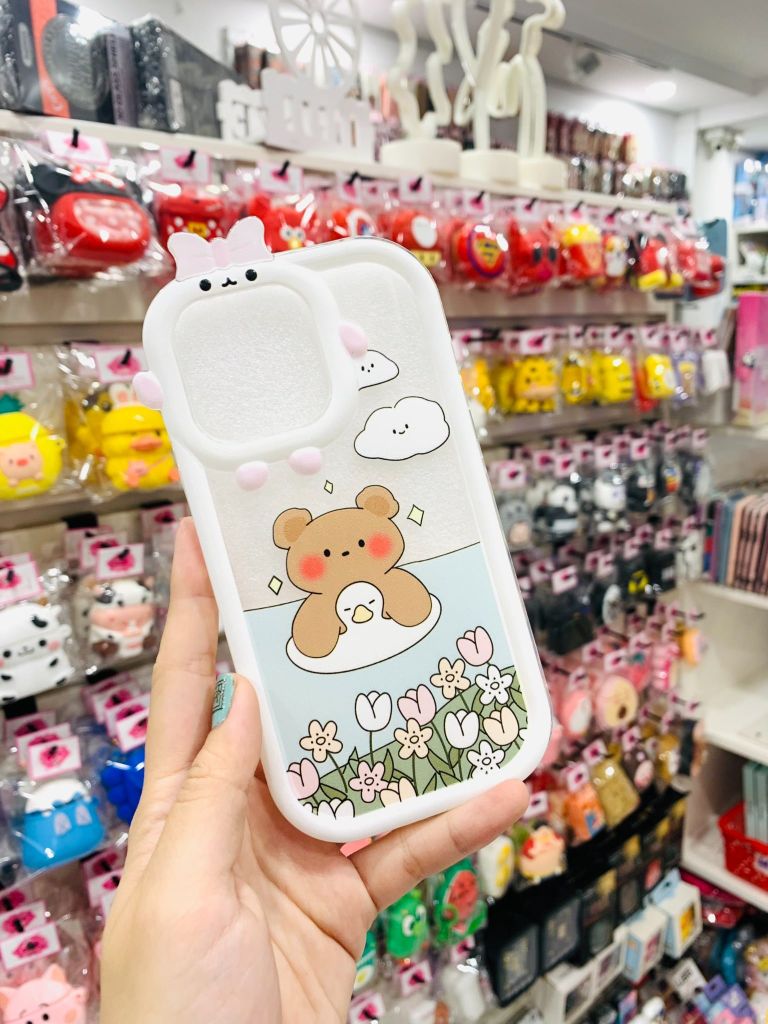 CASE iPhone TRONG HÌNH KUTE VIỂN MÀU CAMERA CÀI NƠ