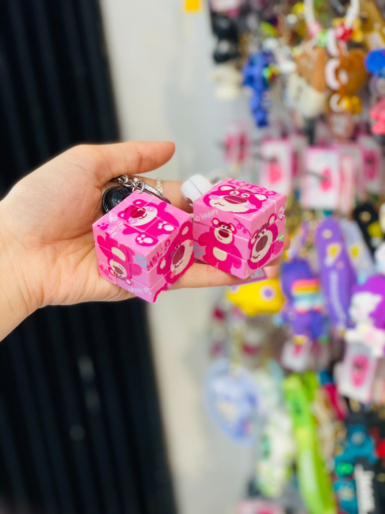Móc khóa Gấu dâu Lotso Rubik có chuông