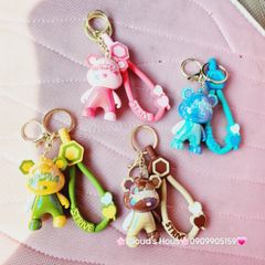 Móc Khóa Gấu Sứ Strive Hai Màu