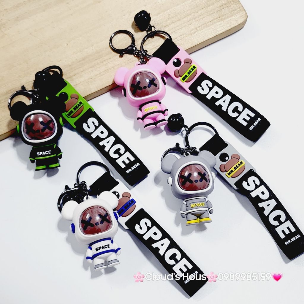 Móc Khóa Gấu BearBrick Đội Mũ Phi Hành Gia Space