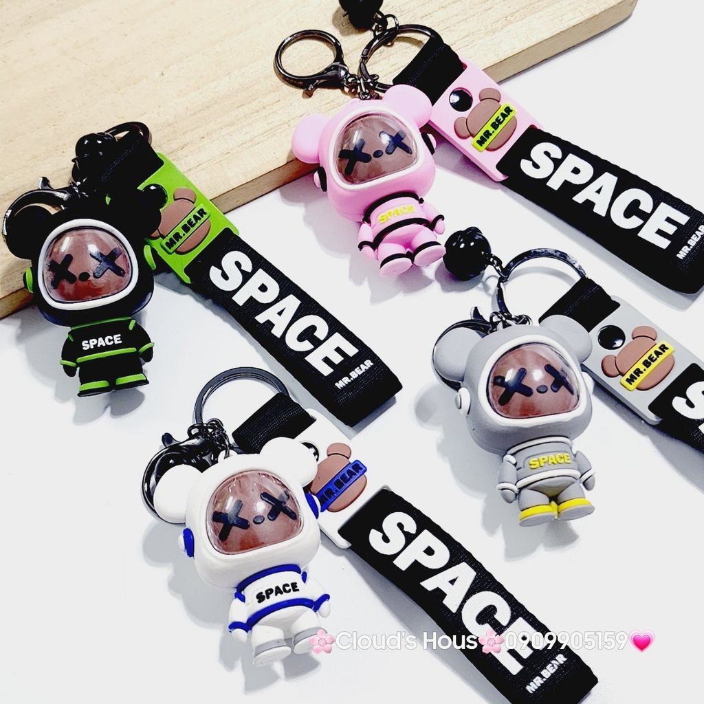 Móc Khóa Gấu BearBrick Đội Mũ Phi Hành Gia Space