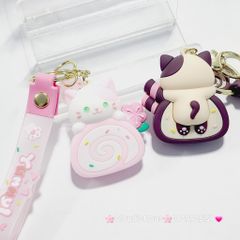 Móc Khóa Mèo Ôm Bánh Mochi Yummy