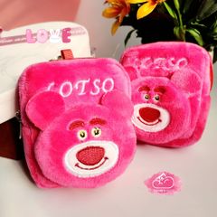 Bóp móc khoá Gấu dâu Lotso Vải bông nhung ( Tặng Kèm Tai Nghe)