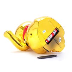 Mèo Thần Tài mẹ cõng con mang may mắn đến mọi nhà