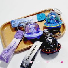 Móc khóa Tàu Phi Hành gia Bling bling nước The Universe