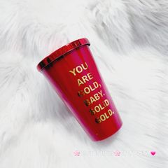 Ly Nước Đỏ Đen Nắp Vàng