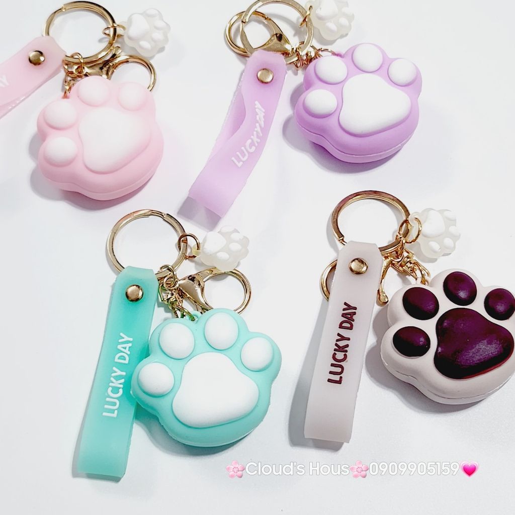 Móc Khóa Chân Mèo Lucky Day