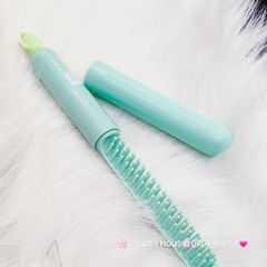 Lược Mini Cây Viết Nhỏ Gọn Bỏ Túi ( THAILAND)