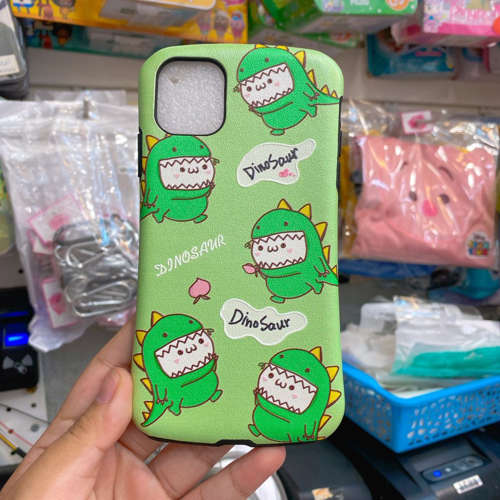 Case Ốp điện thoại iPhone khủng long nhám da nền xanh lá phôi bo tròn iPhone 7+/X/XS/XSM/11/12/Pro/Promax
