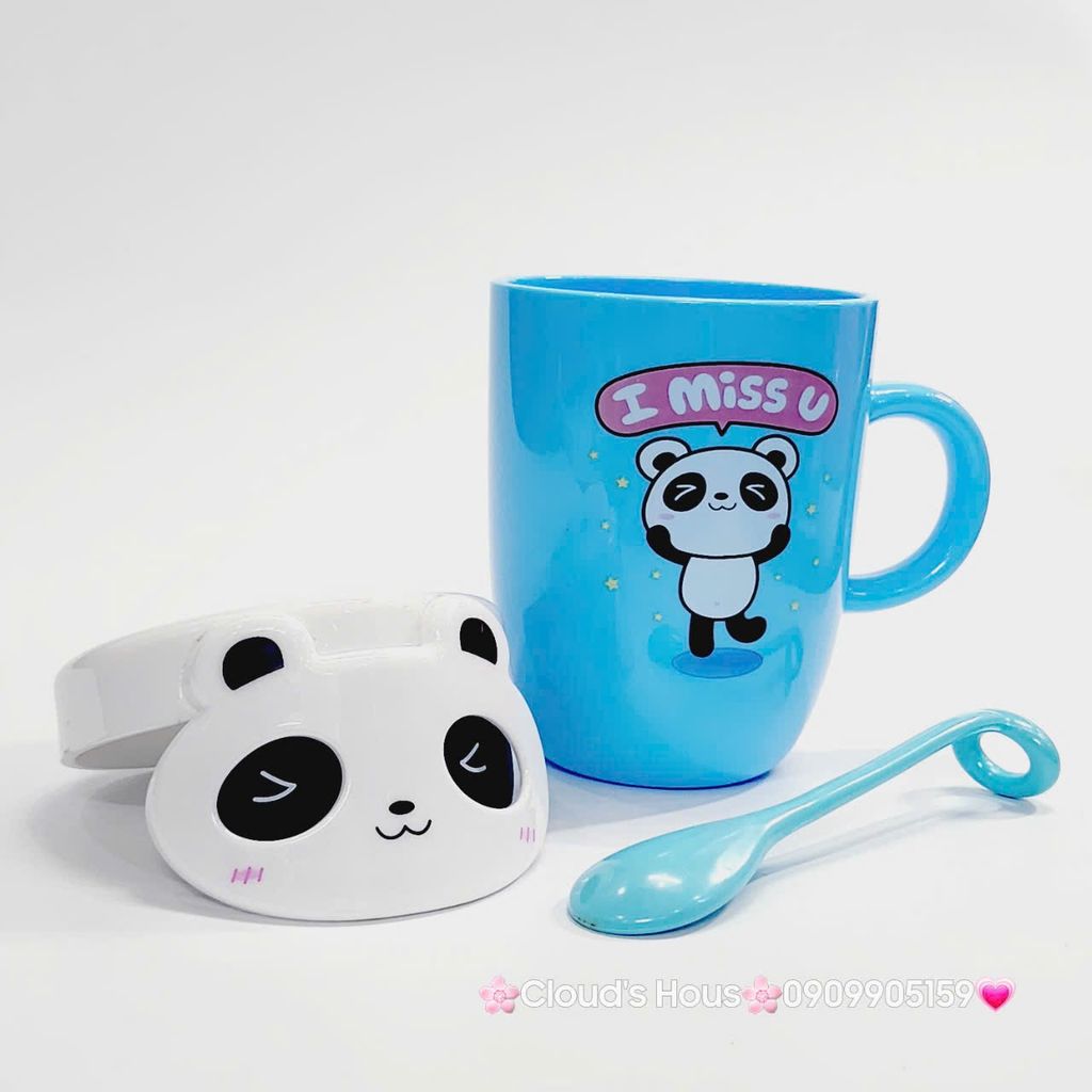 Ly Nước Nhựa Gấu Panda Kèm Muỗng