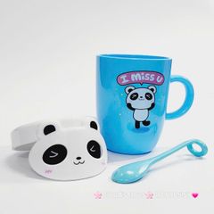 Ly Nước Nhựa Gấu Panda Kèm Muỗng