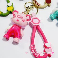 Móc Khóa Gấu Sứ Strive Hai Màu