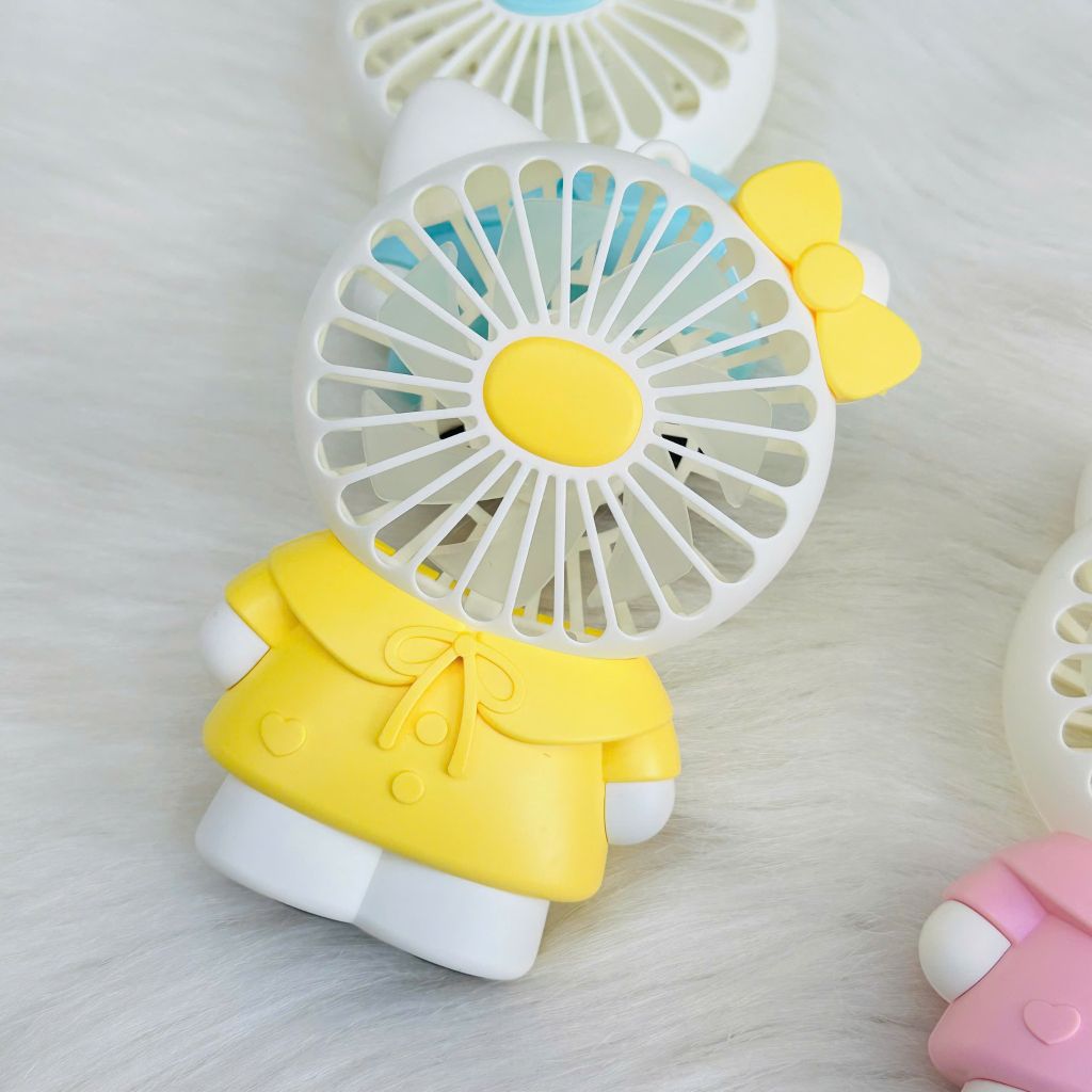 Mini Fan - Quạt Cầm Tay Hello Kitty Mặc Váy siêu kute