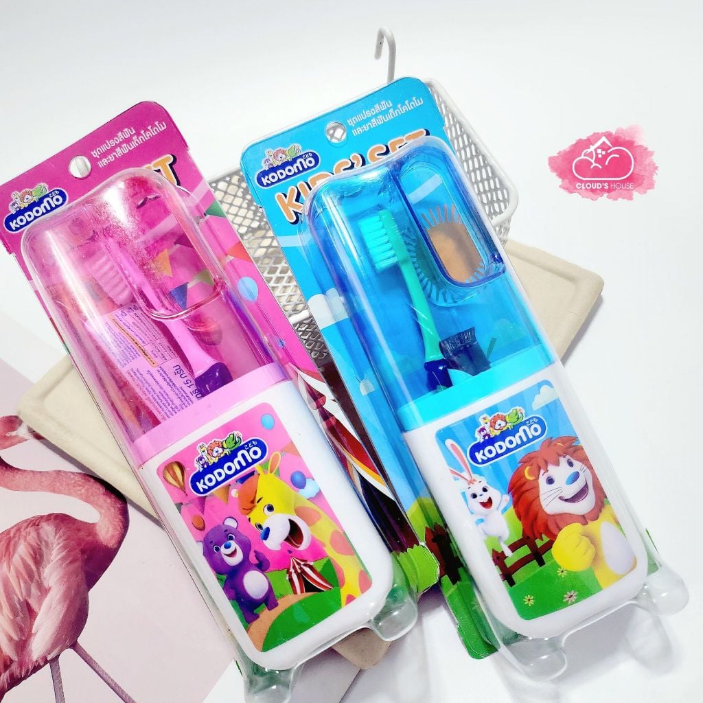 Combo Bàn chải và kem đánh răng cho bé (2 màu) - có hộp đựng