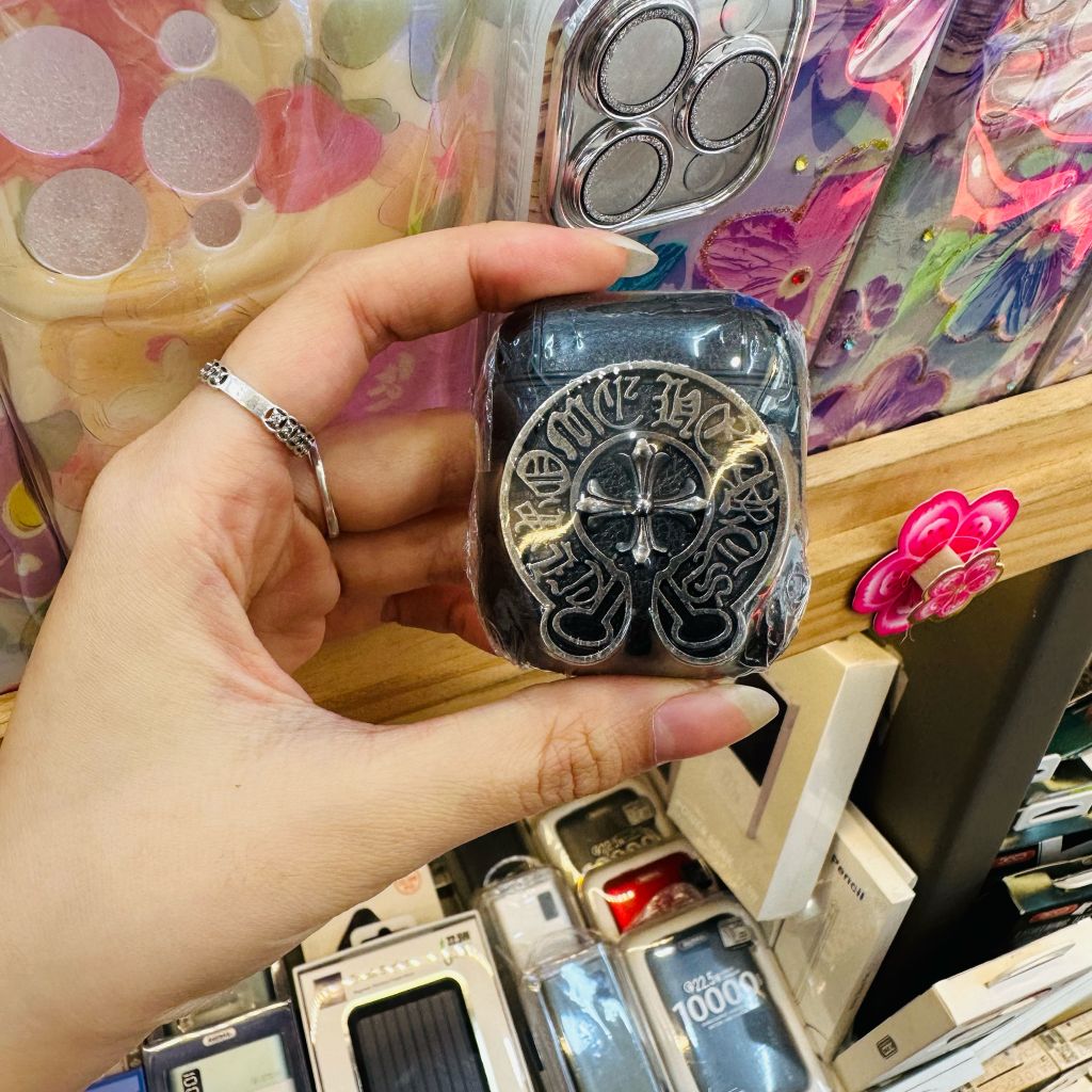 Cover Case Vỏ bảo vệ Airpod Chrome Hearts Đen Ngầu Airpod 1/2/3/Pro/Pro2