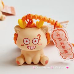 Móc Khóa Lân Ngồi Biểu Cảm Hài Hước Có Chuông - TẾT