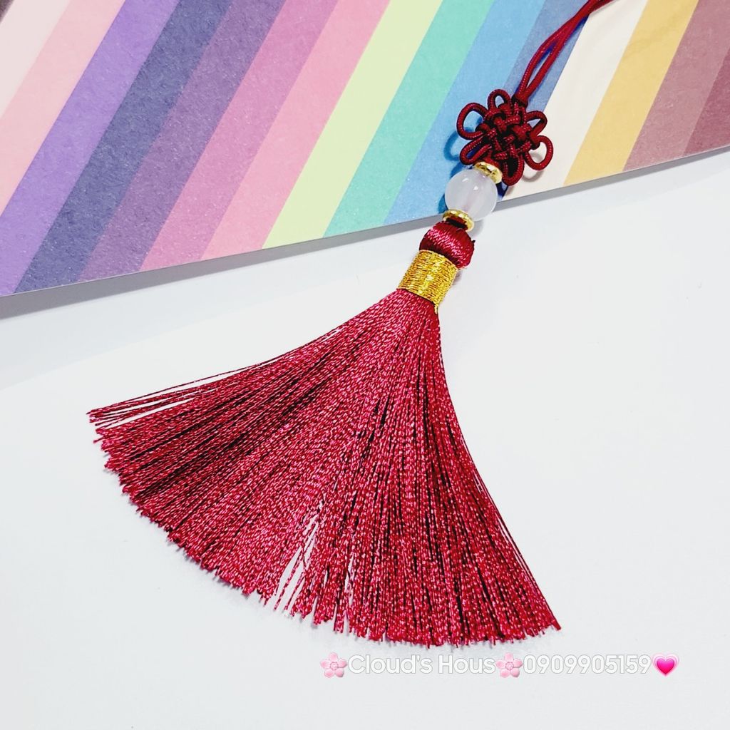 Móc Khóa Tua Rua Đồng Tâm Kết Treo Ngọc Bội ( TAIWAN)