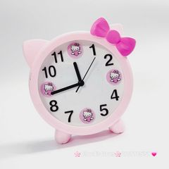 Đồng Hồ Để Bàn Hello Kitty Nhiều Màu