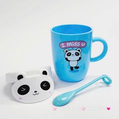 Ly Nước Nhựa Gấu Panda Kèm Muỗng