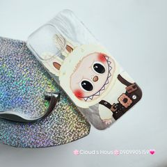Case Ốp điện thoại iPhone Labubu Soy Mặc Yếm Ánh Lông Vũ Bạc Hologram iPhone 7+/8+/X/XSM/11/12/13/14/15/Plus/Pro/Promax