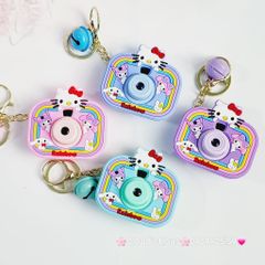 Móc Khóa Máy Ảnh Vuông Hello Kitty Rainbow Có đèn