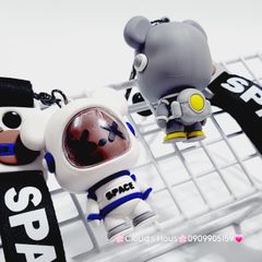 Móc Khóa Gấu BearBrick Đội Mũ Phi Hành Gia Space