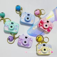 Móc khoá Máy Ảnh Có đèn Hoạt hình Sanrio & Lotso có chuông