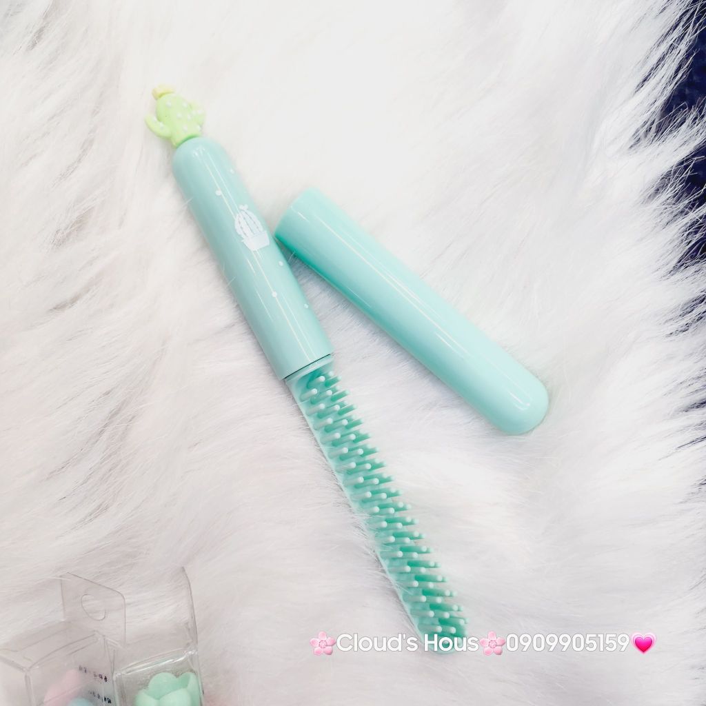 Lược Mini Cây Viết Nhỏ Gọn Bỏ Túi ( THAILAND)
