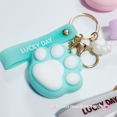 Móc Khóa Chân Mèo Lucky Day