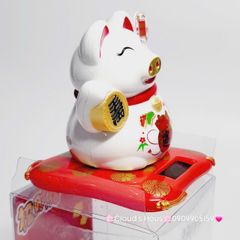 Heo Thần Tài - Heo May mắn Tai Mèo Nhựa Tay vẫy cầm quạt