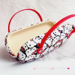 Hộp đựng kính Hello Kitty có quai xách
