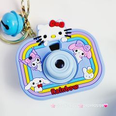 Móc Khóa Máy Ảnh Vuông Hello Kitty Rainbow Có đèn