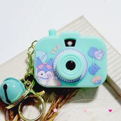 Móc khoá Máy Ảnh Có đèn Hoạt hình Sanrio & Lotso có chuông