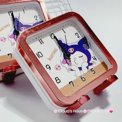 Đồng hồ để bàn Kuromi