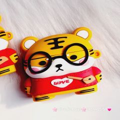 Cover Case Vỏ bảo vệ Airpod Su dẻo Hổ Cam áo đỏ đi học Airpod 3 - TẾT