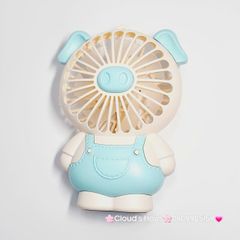 Quạt Cầm Tay Tai rời Heo - Thỏ mặc váy yếm xanh