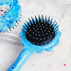 Lược Chải Tóc Đệm Khí Mát Xa Hình Công Chúa Elsa Frozen Tiện Dụng Dành Cho Bé Gái