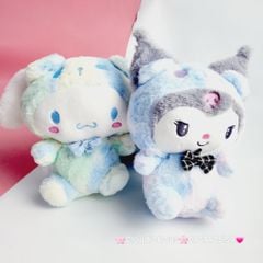 Gấu Bông Thỏ Cinnamoroll & Kuromi Cầu Vồng Đeo Nơ Đen Caro