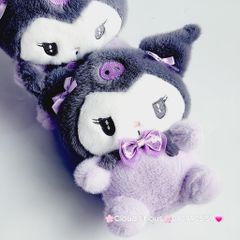 Gấu Bông Kuromi ngây thơ ngồi đeo nơ