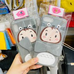 Case Ốp điện thoại iPhone SU DẺO Bé gái cosplay totoro chống dựng