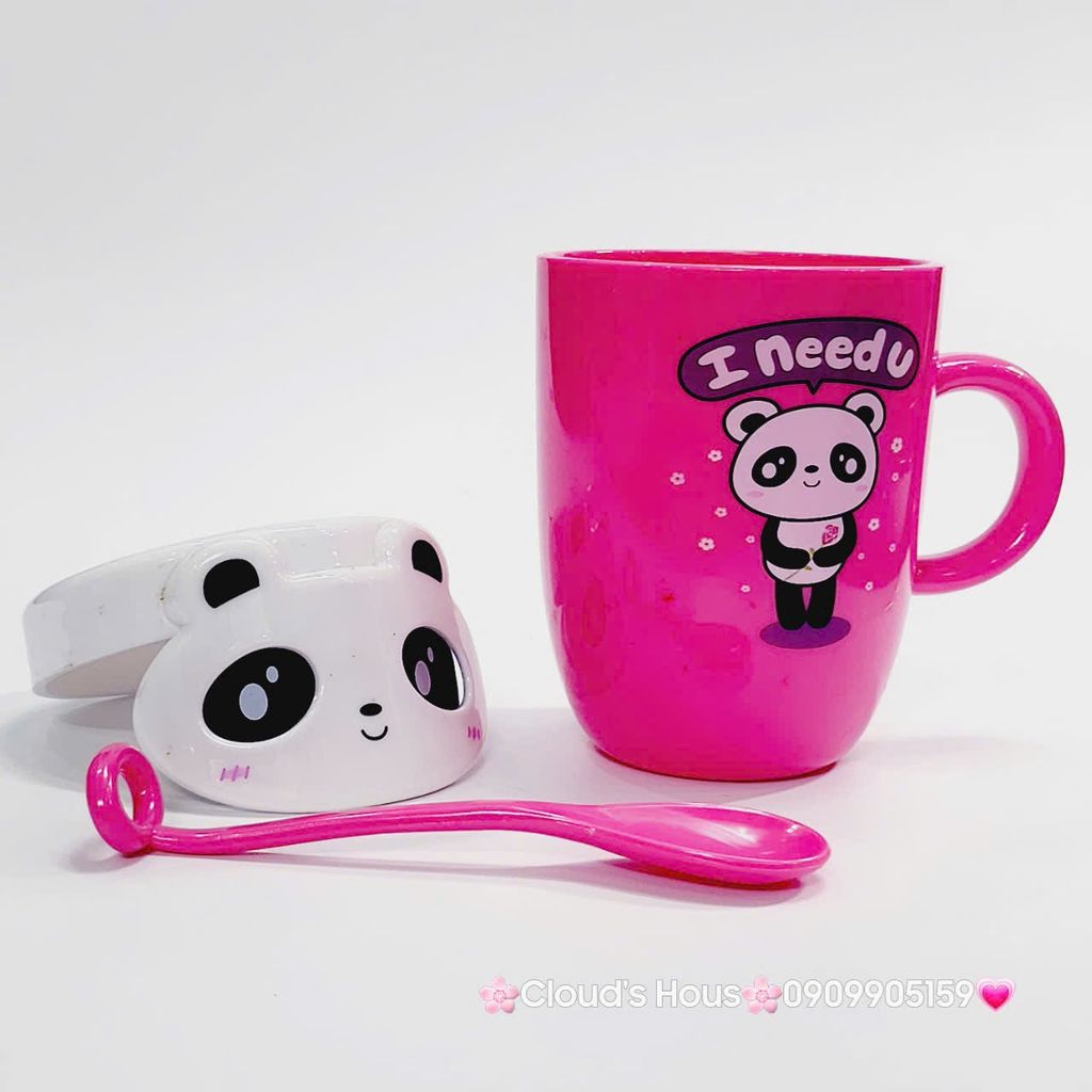 Ly Nước Nhựa Gấu Panda Kèm Muỗng