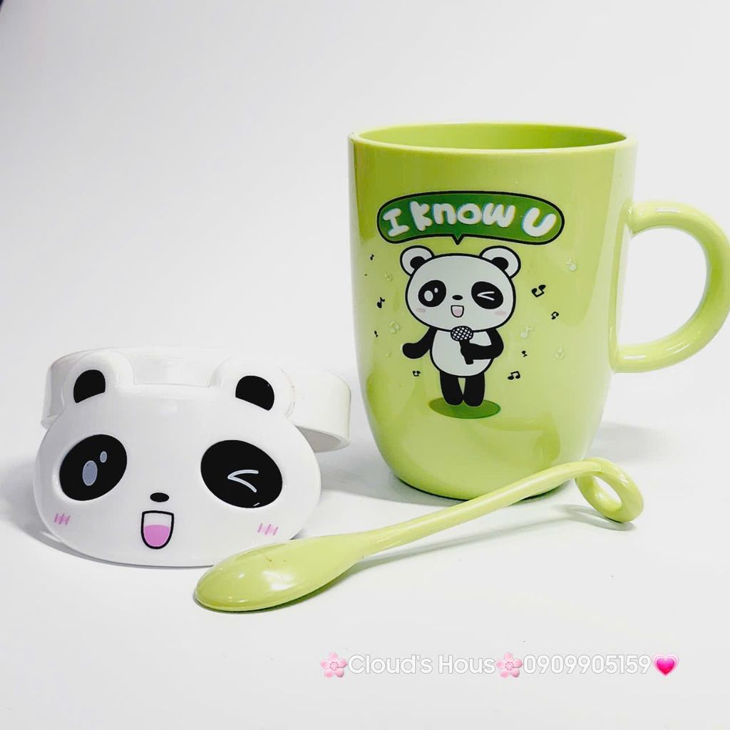 Ly Nước Nhựa Gấu Panda Kèm Muỗng