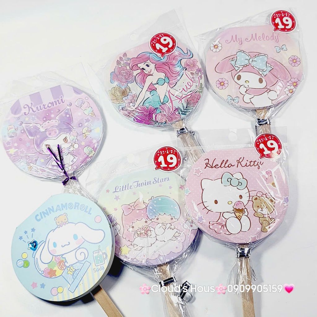 Sổ Tay Có Tay Cầm Hình Quạt Sanrio